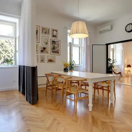 With Wifi - 20912 Split